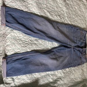 Hollister Ultra High-Rise Mom Jeans